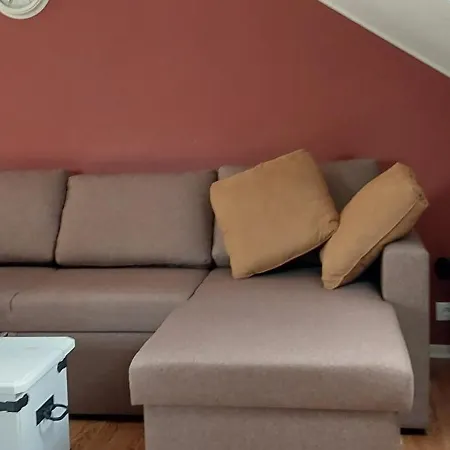 Apartament Kastani *